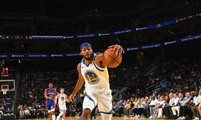 球探体育官网-得分正负值全队第1!勇士季前赛不败:22岁新星崛起