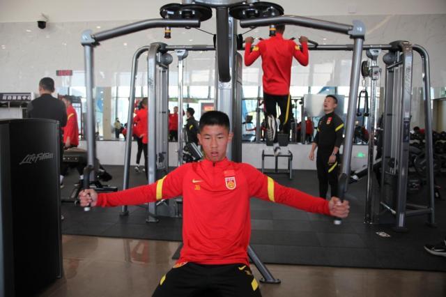 跳级进国少目标去欧洲 中考生李翔期待亚少赛大考